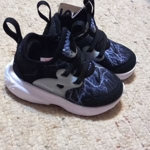 Toddler Nike sneakers